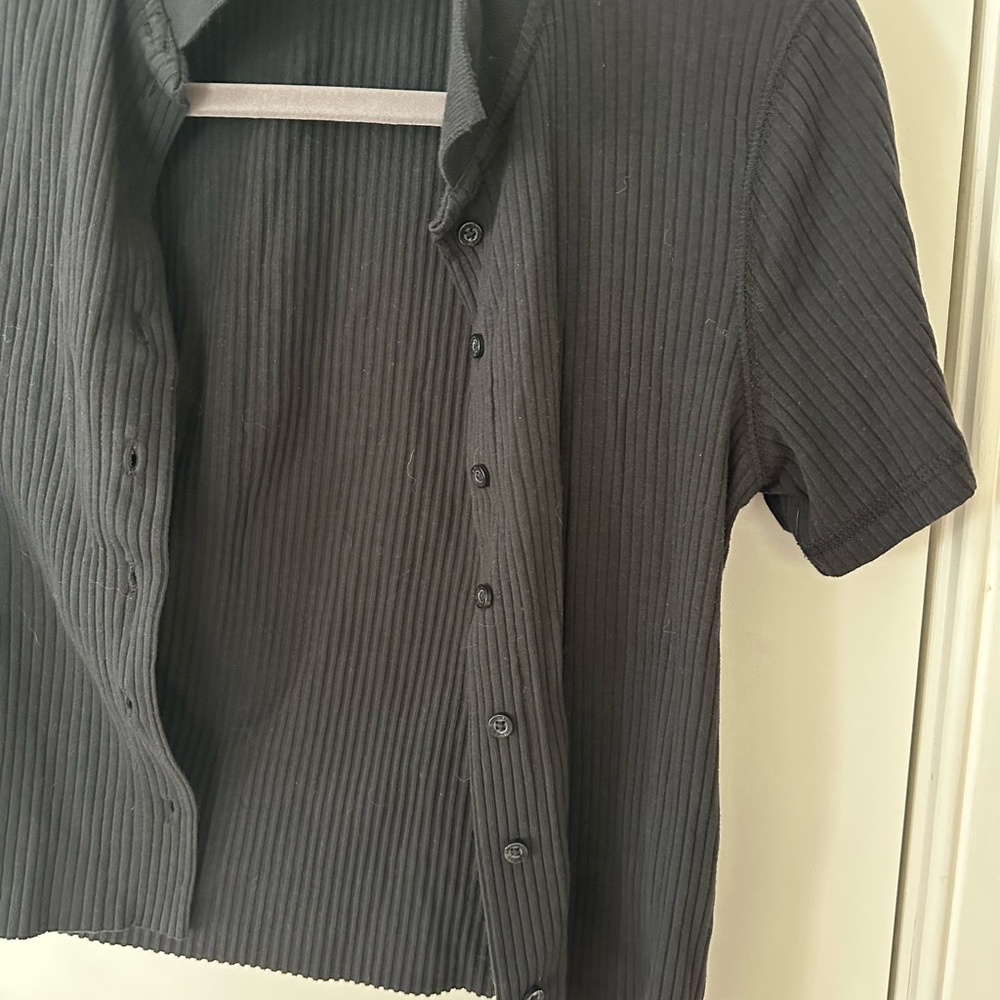 Abercrombie & Fitch Black Ribbed Short-Sleeve Button Top - Picture 2 of 4